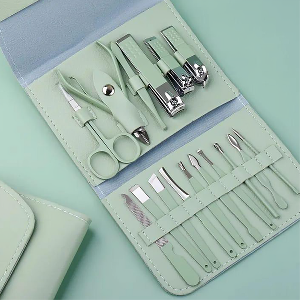 premium-manicure-kit-green
